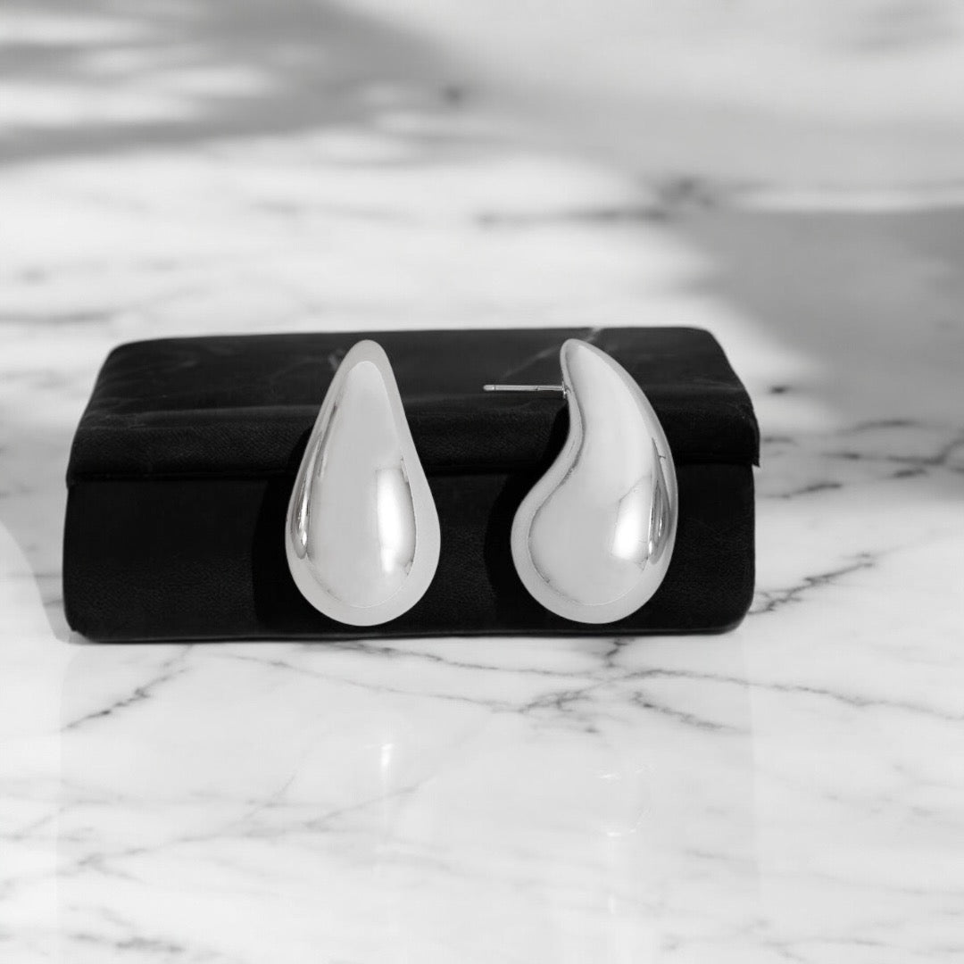 Silver Tone Chunky Raindrop Pist Back Earrings - Sparks and Gem (A+ BBB Rating)