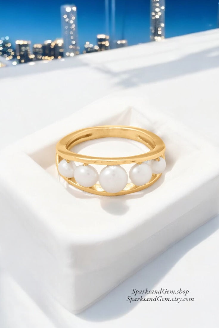 Graduated Pearl Yellow Gold Vermeil Ring - Sparks and Gem